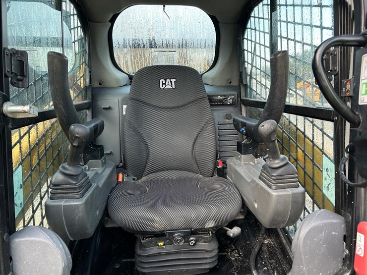 2019-caterpillar-259d3-image-20