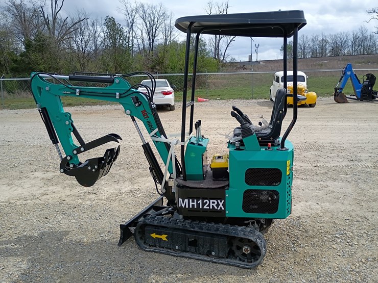 #24179-•-2025-agt-mh12rx-mini-excavator-image-1