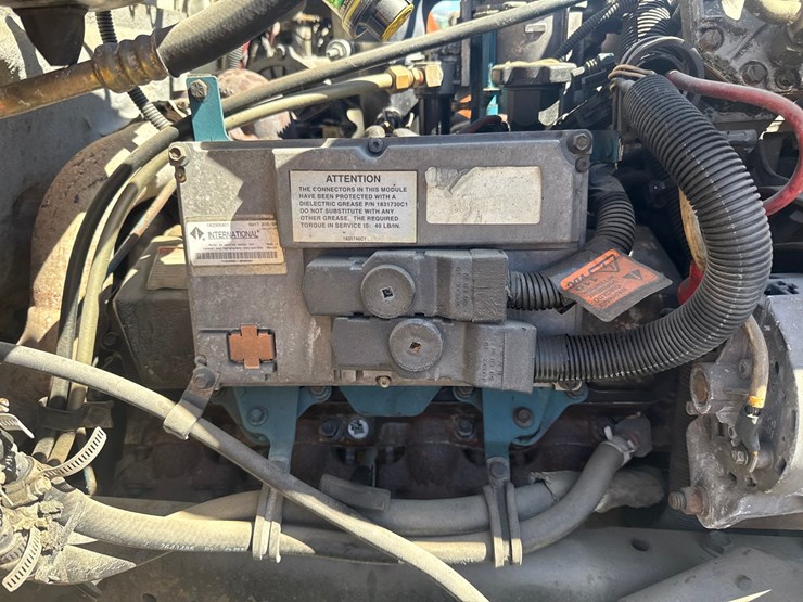 2000-international-4700-image-18