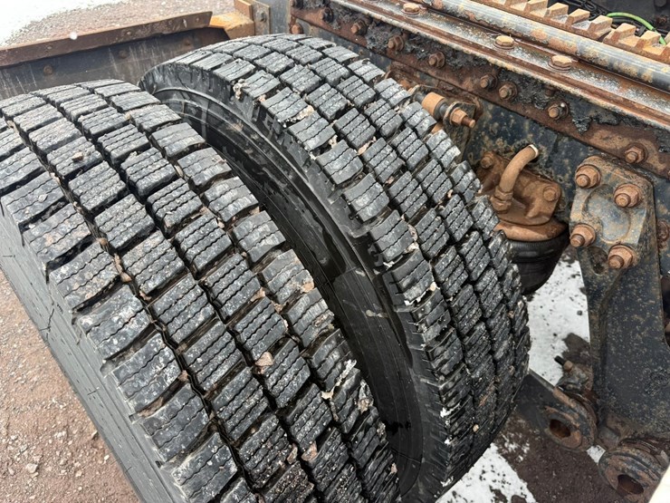 2011-kenworth-t800-image-83