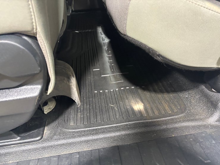 2022-ford-f550-sd-image-35