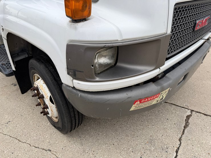 #1048-•-2009-gmc-c5500-specialty-service-truck-image-19