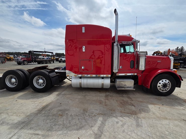 2002-peterbilt-379-image-6