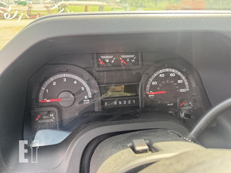 2013-ford-e350-image-16