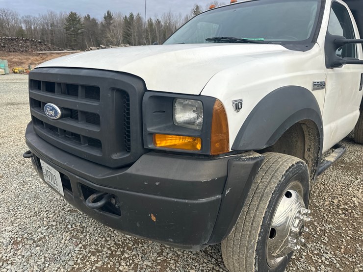 2006-ford-f550-image-9