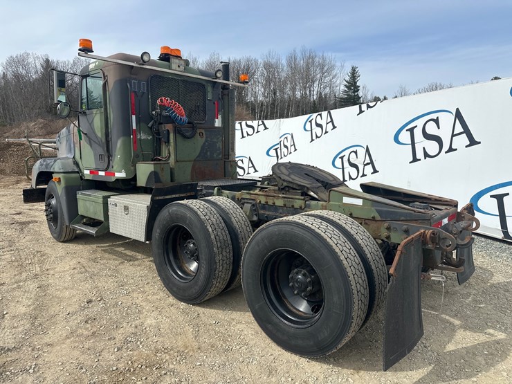 1992-massey-ferguson-8-image-3