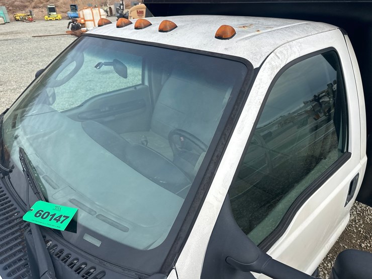 2006-ford-f550-image-14