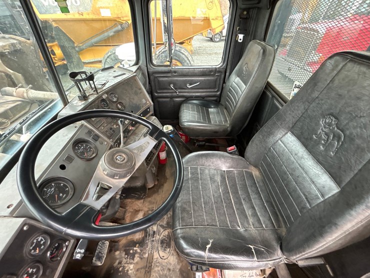 1999-mack-dm688s-image-78