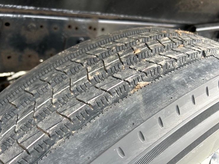 2005-peterbilt-357-image-105