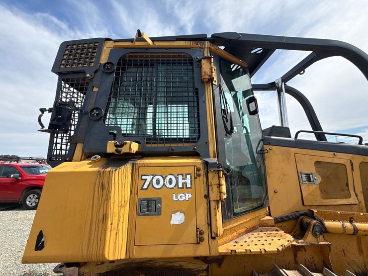 2002-deere-700h-lgp-image-36
