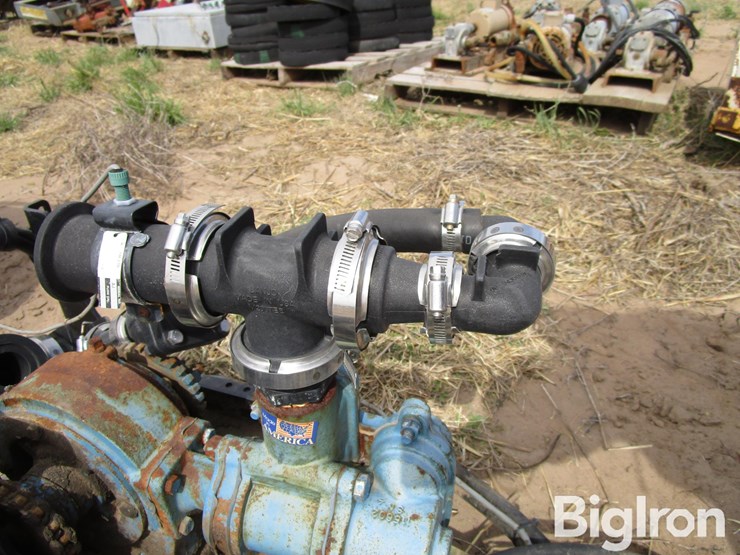 john-blue-hydraulic-fertilizer-attachment-image-12