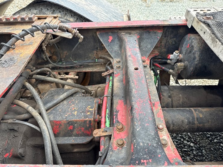 1998-massey-ferguson-8-image-37