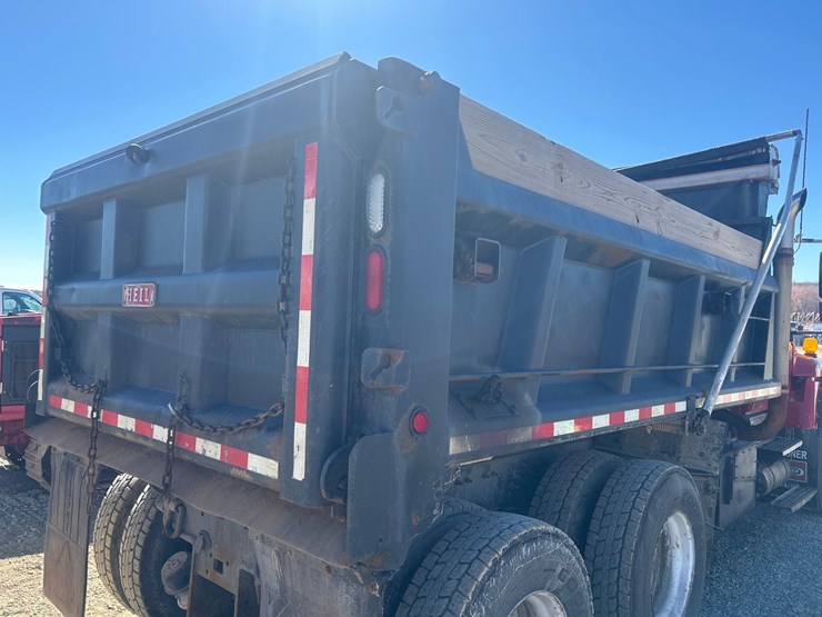 2006-international-7400-image-17