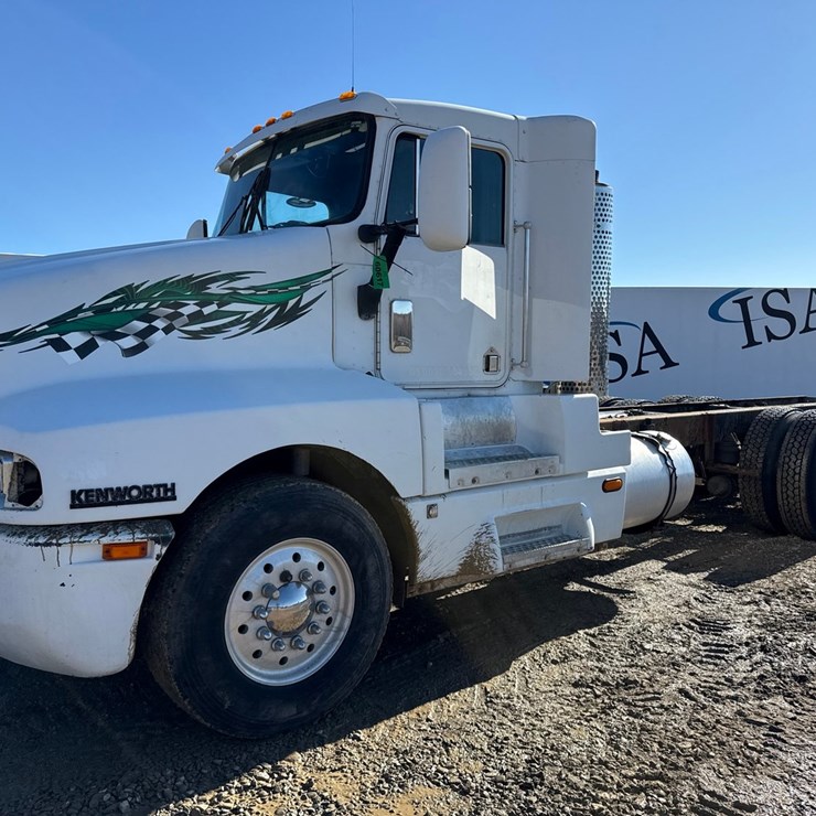 1994 MASSEY-FERGUSON 8