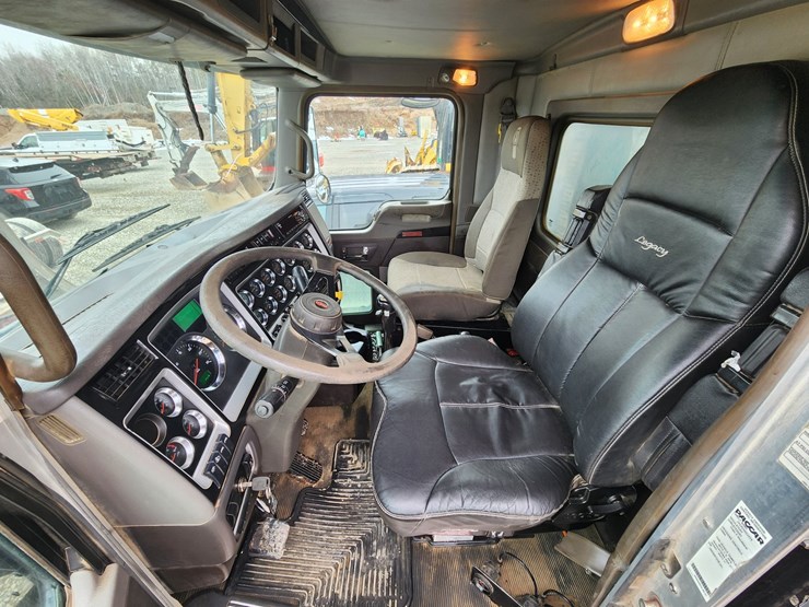 2014-kenworth-t800-image-27