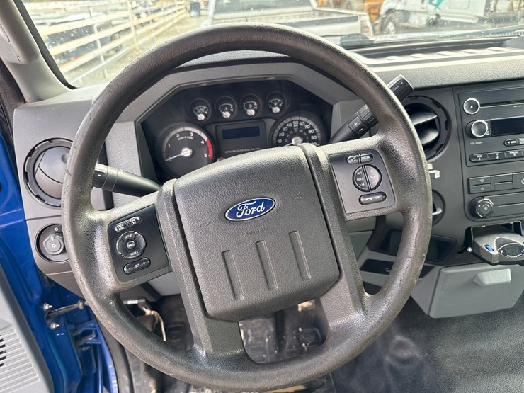 2015-ford-f550-image-40
