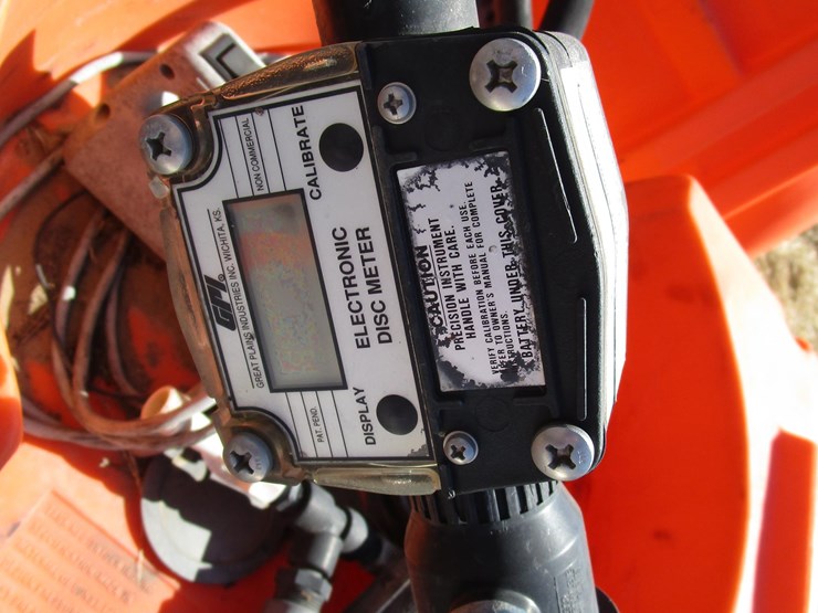 poly-liquid-totes-w/pumps-image-10