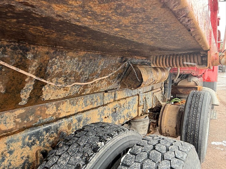 #1052-•-2007-international-7600sfa-tri-axle-dump-truck-image-55