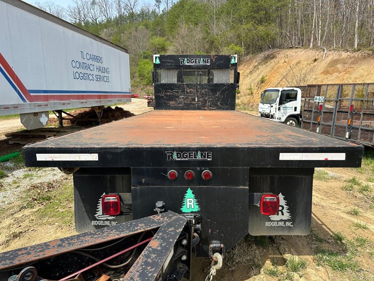 2020-hino-268-image-3