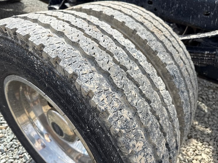 2015-ford-f550-image-46