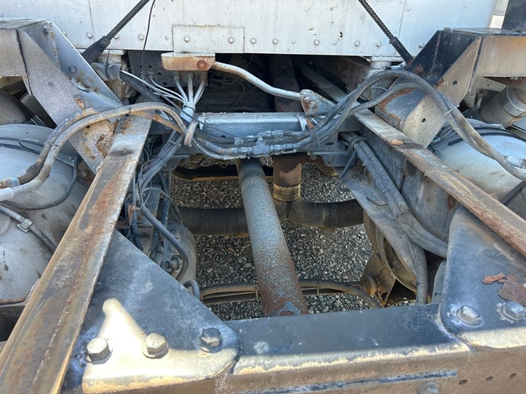 1994-massey-ferguson-8-image-22