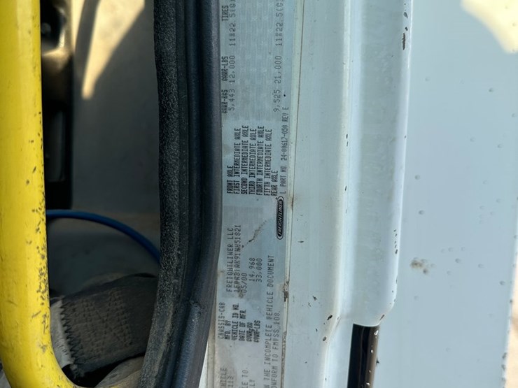 freightliner-fl70-image-83