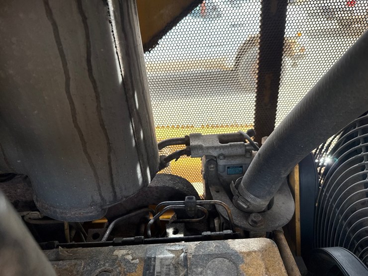 2002-deere-700h-lgp-image-41