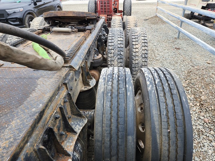 2006-kenworth-t800-image-32