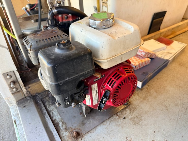 2001-isuzu-npr-image-25