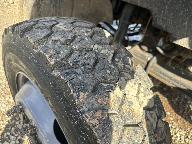 2005-massey-ferguson-8-image-55