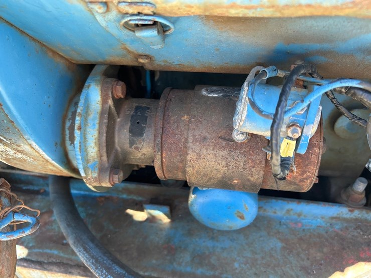 ditch-witch-r65-image-28