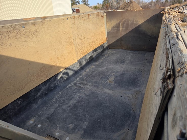 2012-international-7600-image-53