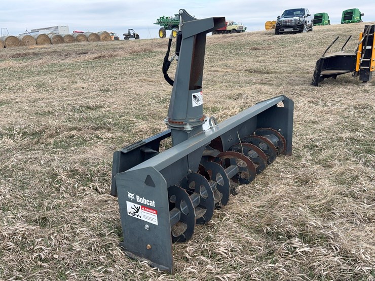 2021-bobcat-sb200-snowblower-image-6