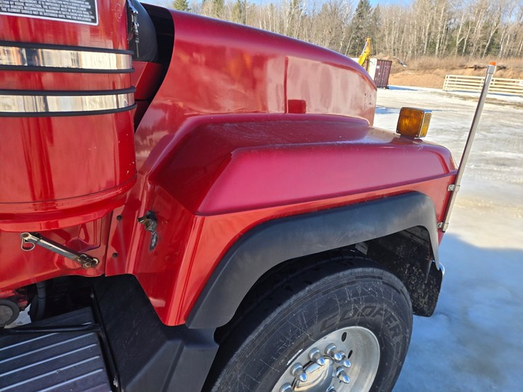 2000-mack-rd688s-image-16