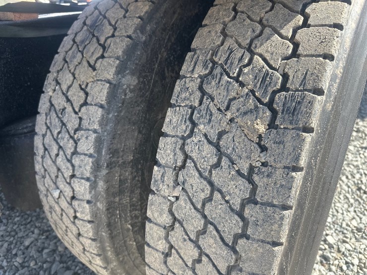 2008-peterbilt-386-image-62