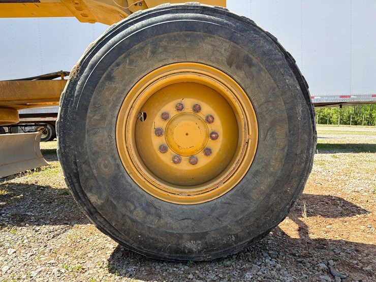 2018-caterpillar-12m3-image-94