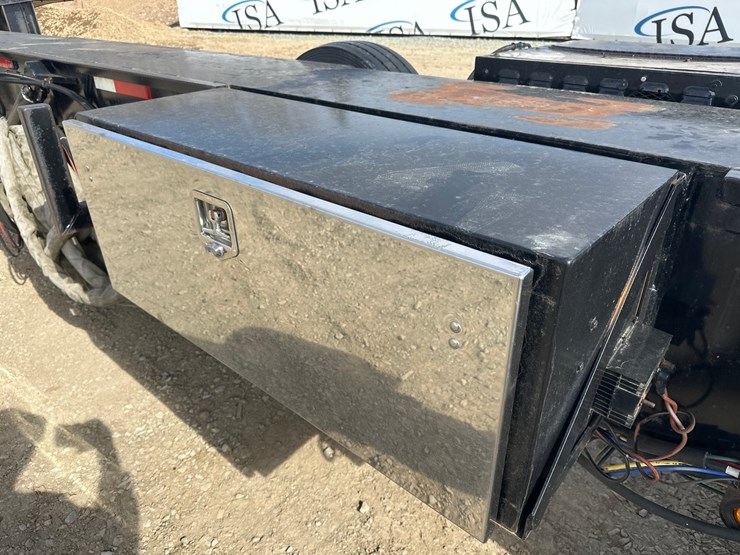 2010-massey-ferguson-8-image-59