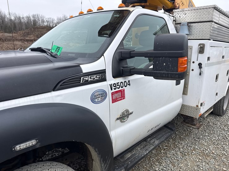 2015-ford-f550-image-18