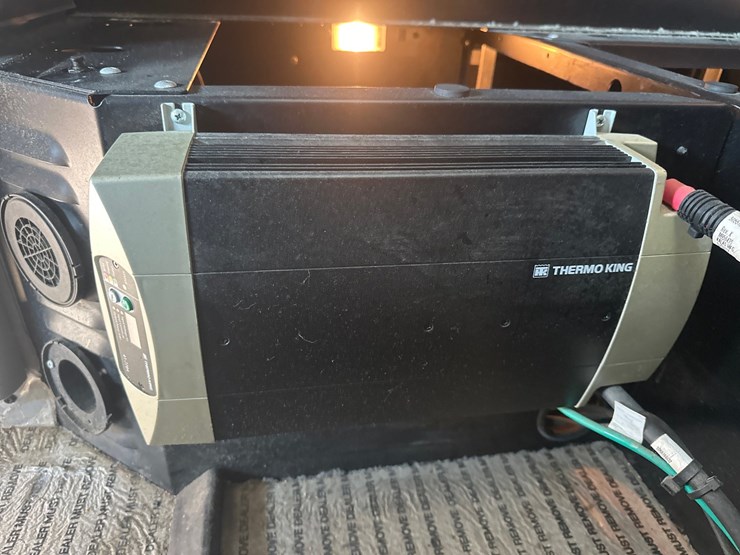 2013-peterbilt-365-image-60