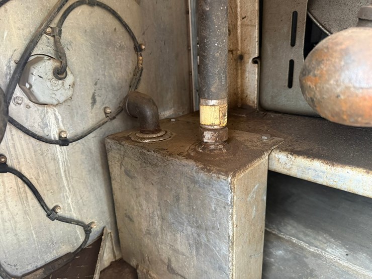 2012-international-7400-image-38