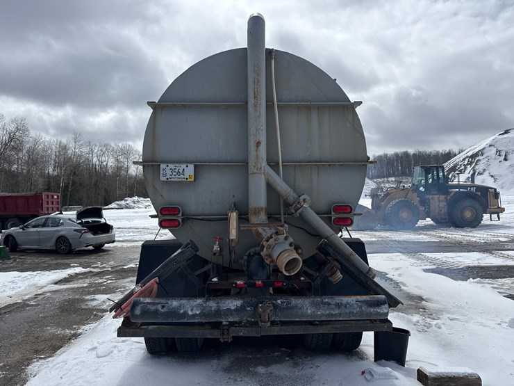 #2018-•-1978-international-f-2275-tandem-axle-water-truck-image-4