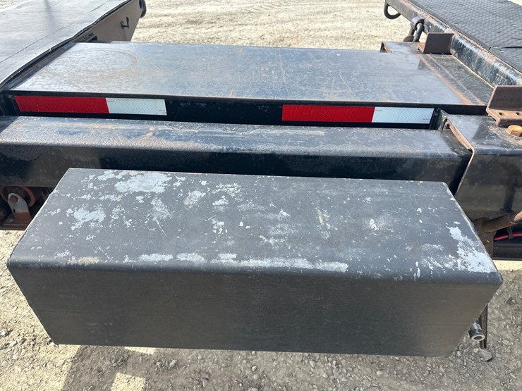 2010-massey-ferguson-8-image-45