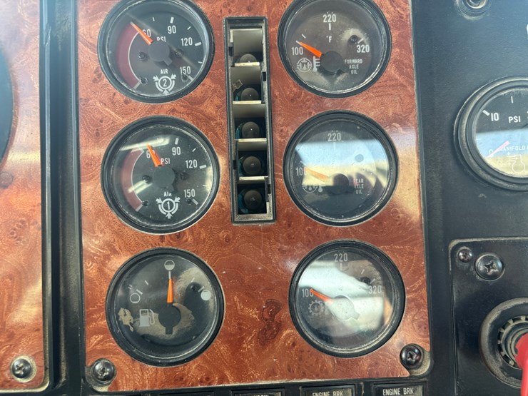 1994-international-9400-image-45