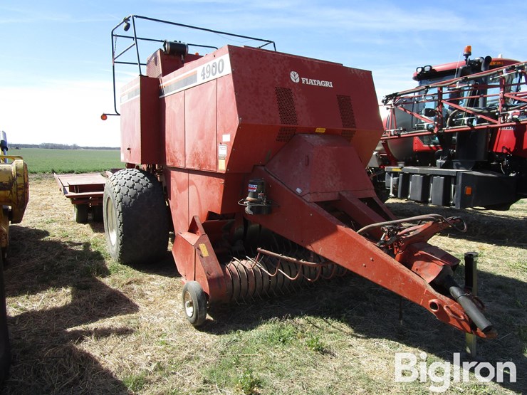 1994-hesston-4900-image-3