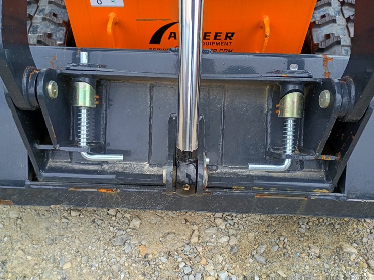 #23943-•-2025-arteer-qb-480-mini-skid-steer-[damaged]-image-16