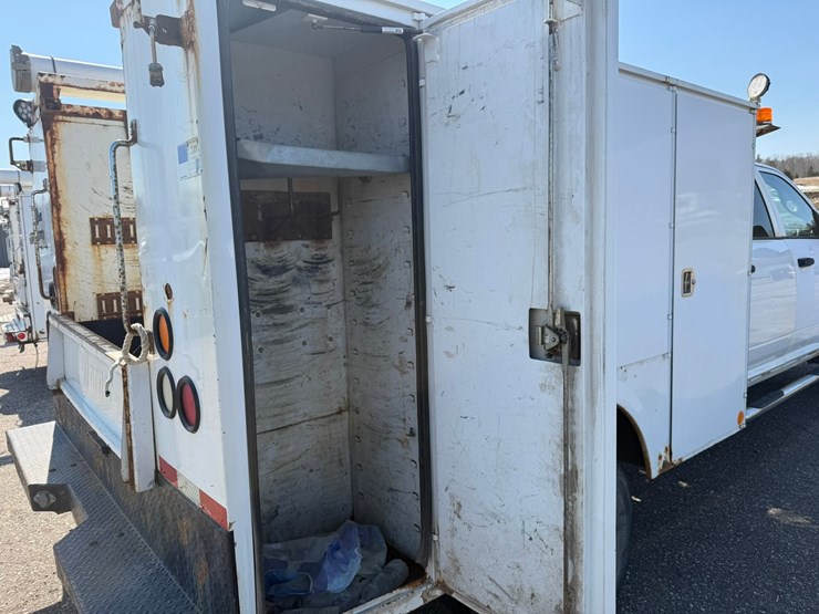 #2048-•-2013-ram-5500-heavy-duty-service-truck-image-21