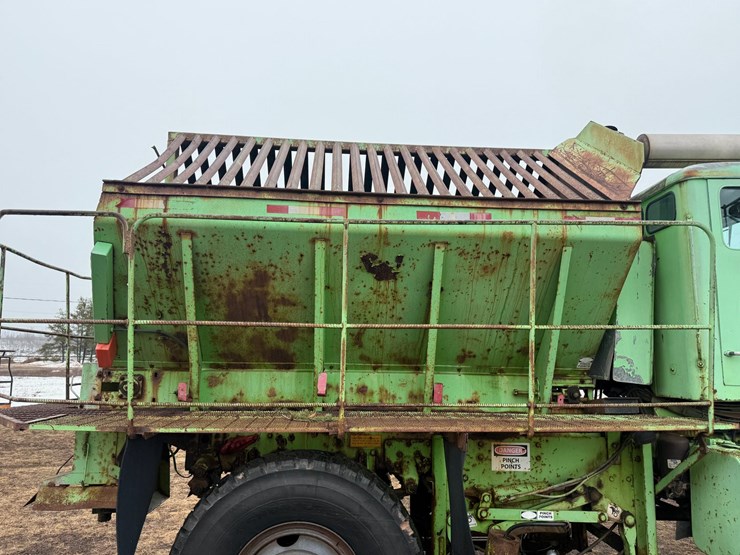 1986-oshkosh-wt2206-image-21