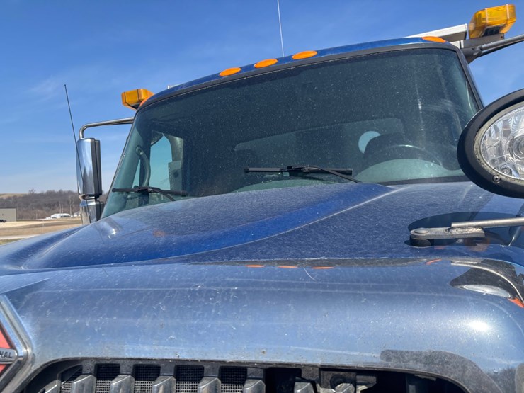 2006-international-7600-image-13