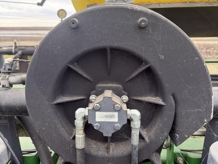 1997-john-deere-1770-image-21