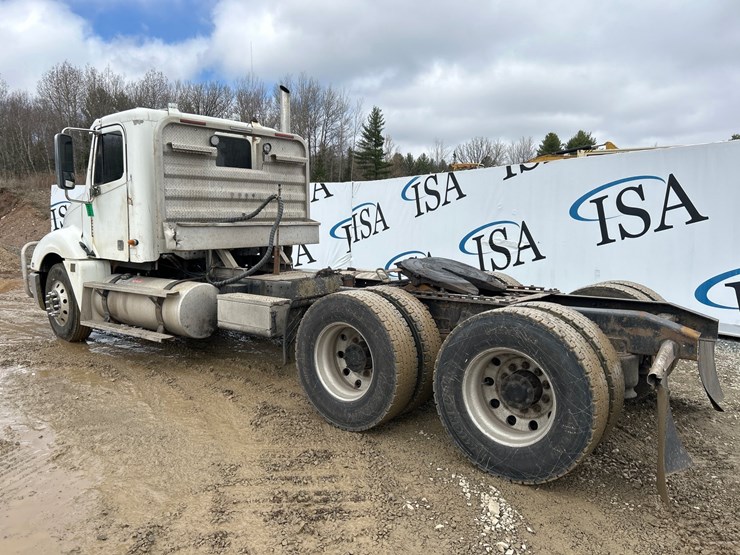 2002-massey-ferguson-8-image-3